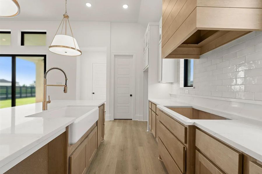 Sydney E Kitchen