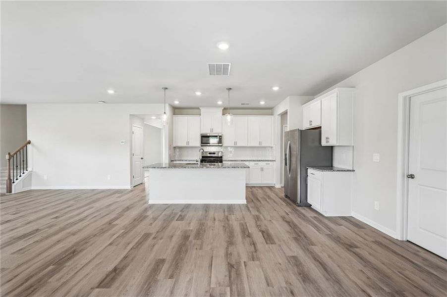 Spacious, unfurnished interior of a new home in Northwoods at Mirror Lake, Villa Rica (Image 48).