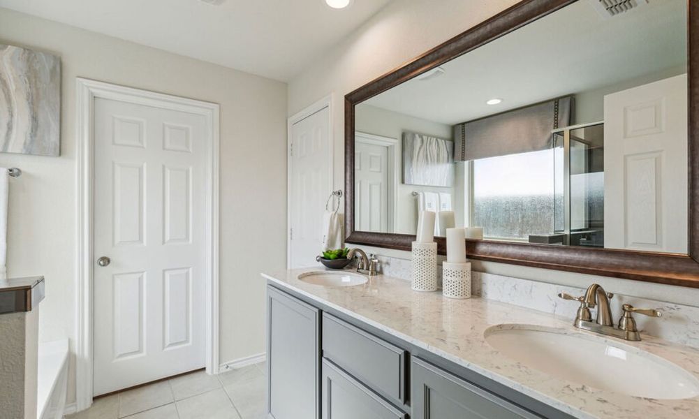 Front exterior of a new home in Rainbow Ridge, Fort Worth, TX, highlighting curb appeal (Image 19). Front exterior of a new home in Rainbow Ridge, Fort Worth, TX, highlighting curb appeal (Image 19).