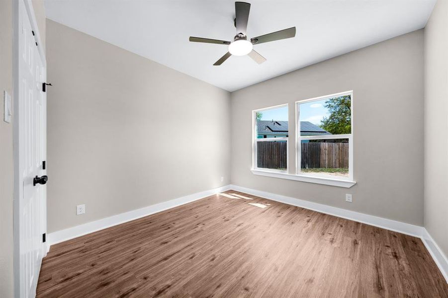 Spacious, unfurnished interior of a new home in , Sulphur Springs (Image 18).
