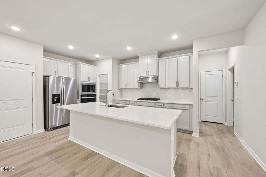 11-web-or-mls-Raleigh - Oak Manor - 608