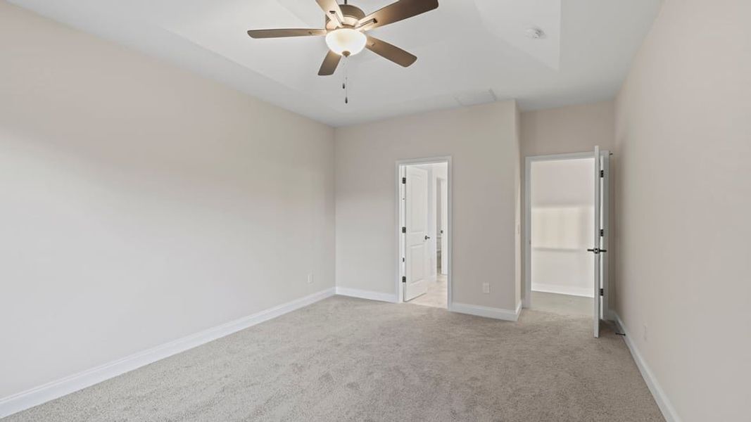 Representative unfurnished interior of a home built from the Oakland by D.R. Horton in Blue Ridge Trail, Fountain Inn (Image 27).