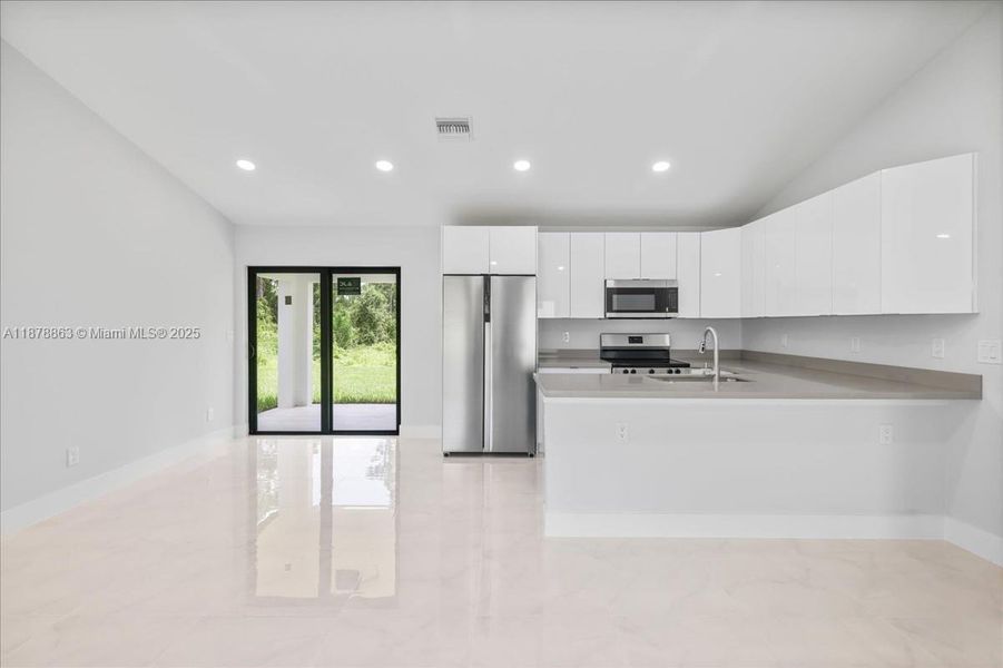 Image 29 of a home in .