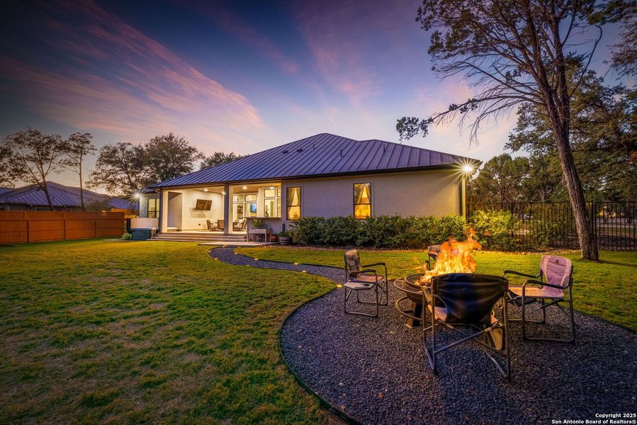 Exterior details and patio area of a home in , New Braunfels (Image 24).