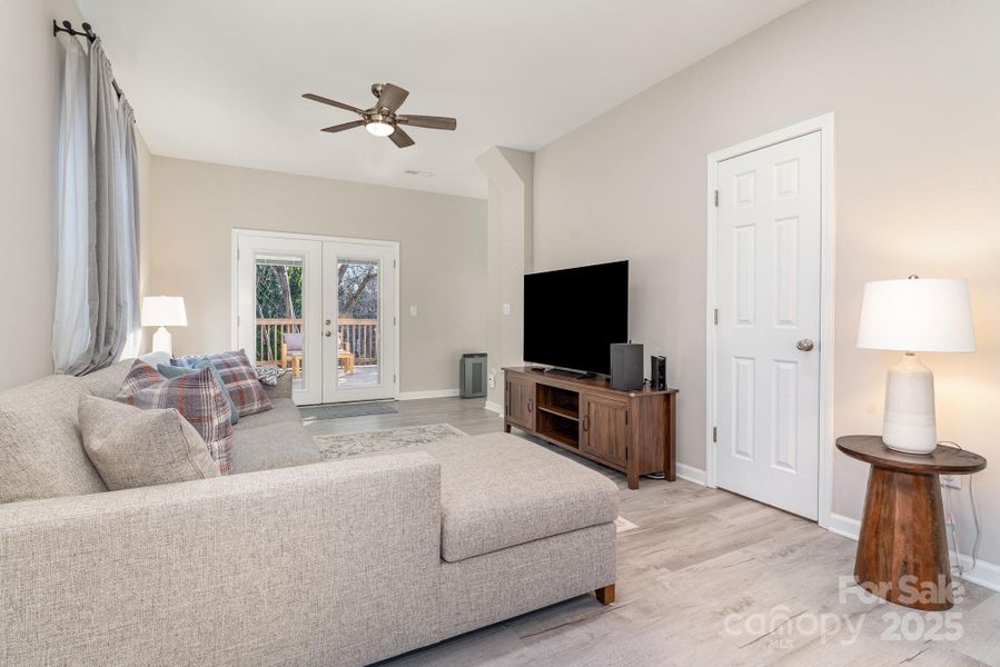 Furnished interior view inside a new home in , Kernersville (Image 9). Furnished interior view inside a new home in , Kernersville (Image 9).