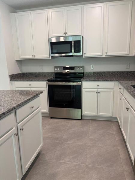 Furnished interior view inside a new home in Aspire at Palm Coast, Palm Coast (Image 8).