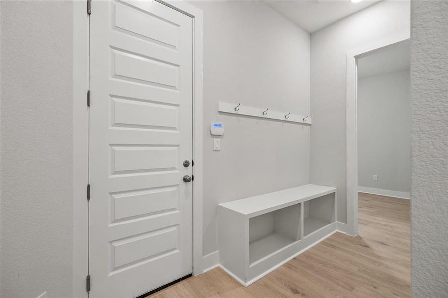 Furnished interior view inside a new home in Meyer Ranch, New Braunfels (Image 13).