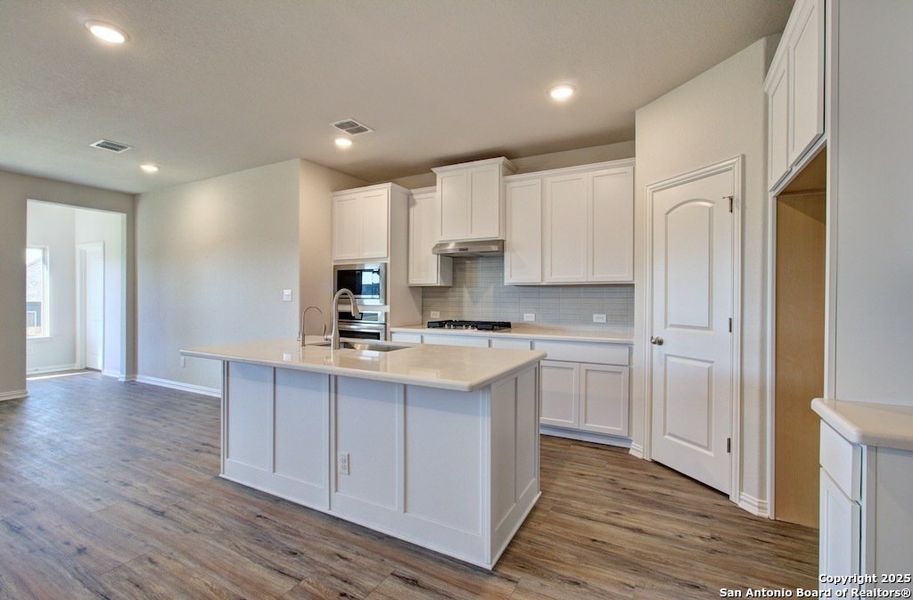 Furnished interior view inside a new home in Meyer Ranch - Enclave, New Braunfels (Image 3).