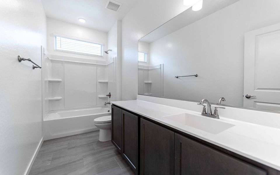 Furnished interior view inside a new home in Rancho Mirage, Maricopa (Image 12).