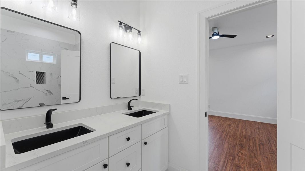 Furnished interior view inside a new home in , Conroe (Image 8).