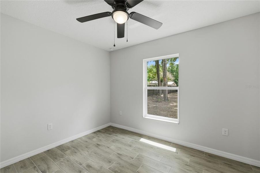 Spacious, unfurnished interior of a new home in , Ocala (Image 11).