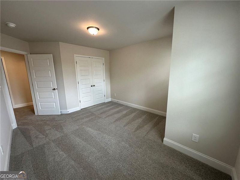 Spacious, unfurnished interior of a new home in Mulberry Summit, Flowery Branch (Image 9).