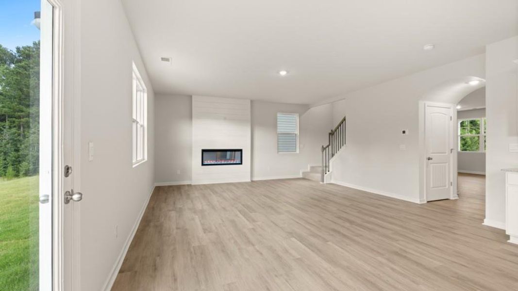 Spacious, unfurnished interior of a new home in , South Fulton (Image 30).
