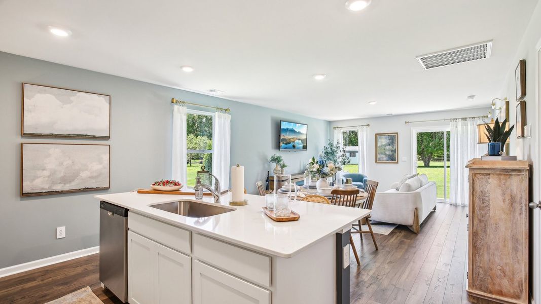 Furnished interior view inside a new home in Saddle Trace, Lewisburg (Image 19).