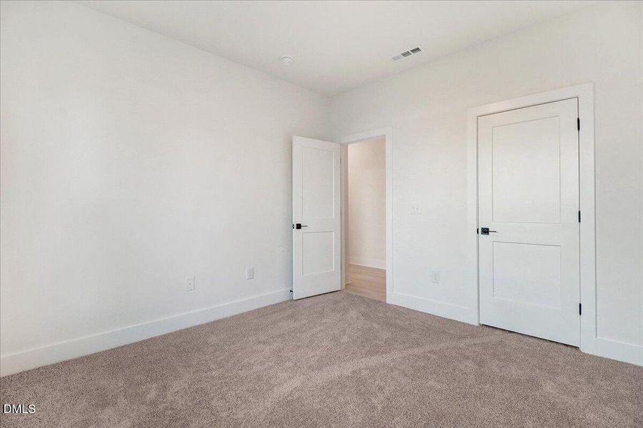 31-105 Oxford Ct-31 31-105 Oxford Ct-31