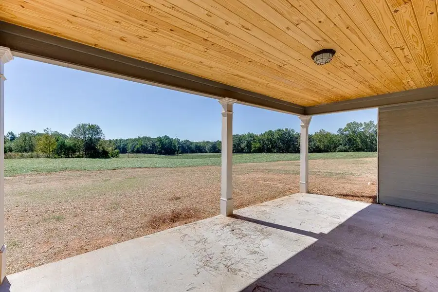 Exterior details and patio area of a home in , Hartwell (Image 4).