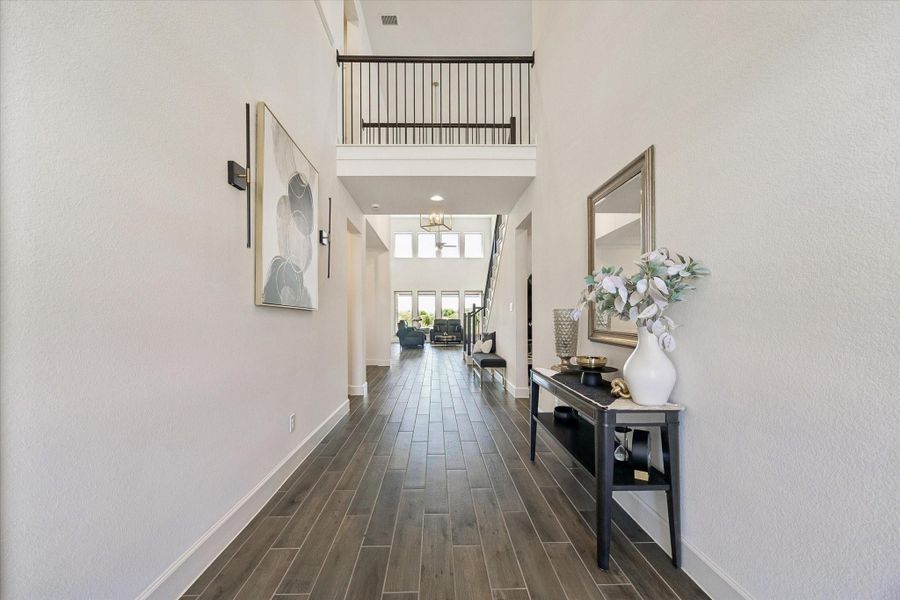 Welcome home! Inviting entry with soaring ceilings