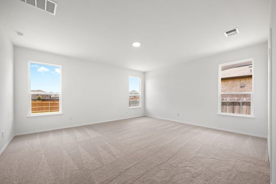 Spacious, unfurnished interior of a new home in Salerno - Hallmark Collection, Round Rock (Image 28).