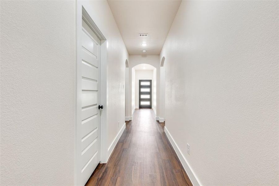 Spacious, unfurnished interior of a new home in , Fort Worth (Image 17).