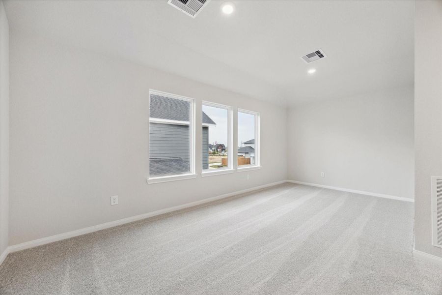 Spacious, unfurnished interior of a new home in Elyson, Katy (Image 19).