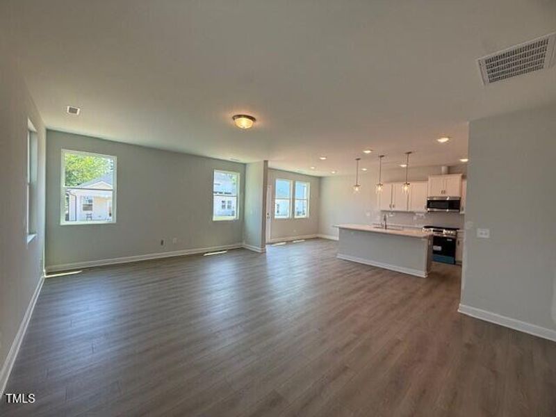Spacious, unfurnished interior of a new home in Gregory Village, Lillington (Image 58).