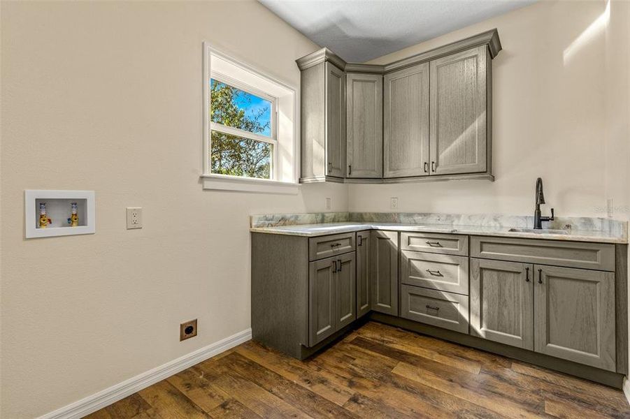 Full sized laundry room