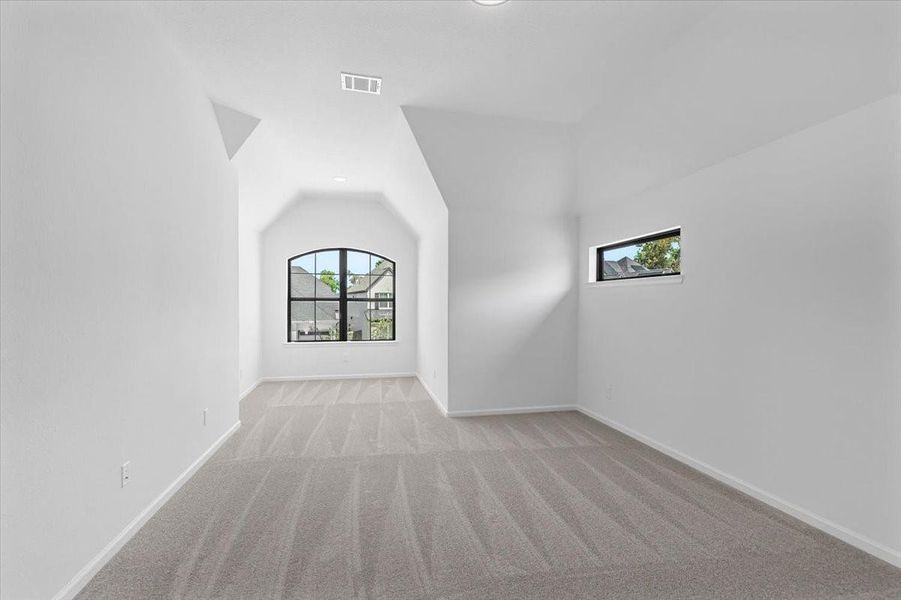 Spacious, unfurnished interior of a new home in , Missouri City (Image 20).