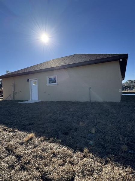 Exterior details and patio area of a home in , Okeechobee (Image 4).