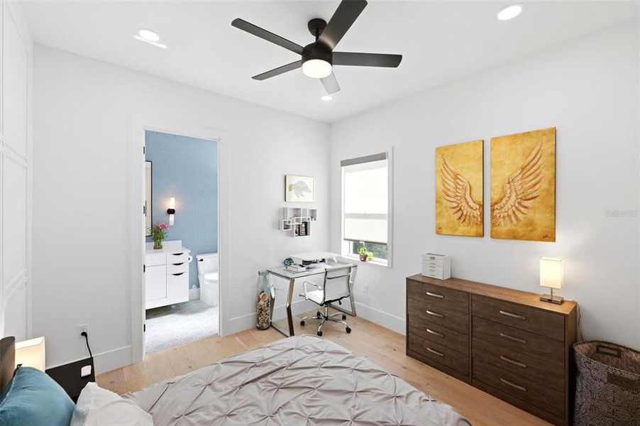 Furnished interior view inside a new home in , Sarasota (Image 51).