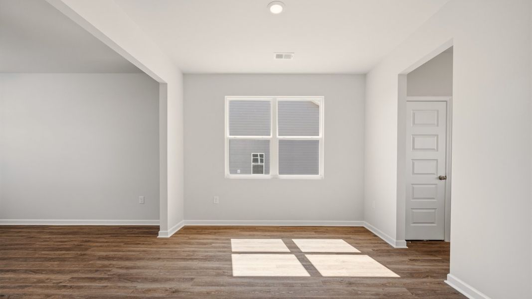 Spacious, unfurnished interior of a new home in Cedar Ridge - Locust Grove Station, Locust Grove (Image 12).
