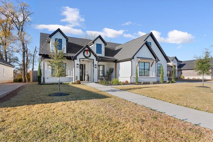 Front exterior of a new home in , Waco, TX, highlighting curb appeal (Image 22).