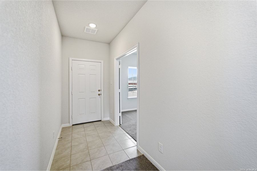 Spacious, unfurnished interior of a new home in Hickory Ridge, Elmendorf (Image 22).