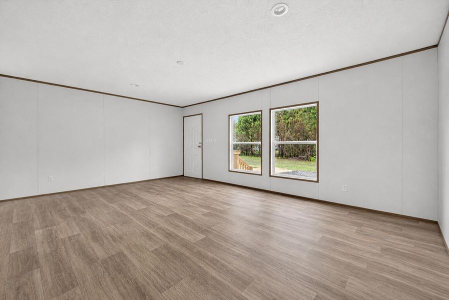 Spacious, unfurnished interior of a new home in , Walterboro (Image 17).