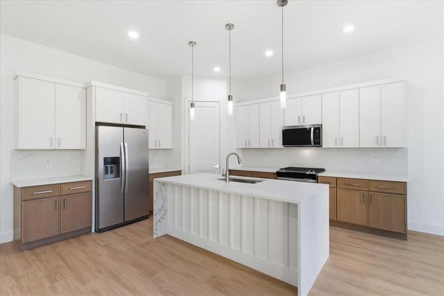 Furnished interior view inside a new home in , Dallas (Image 14).