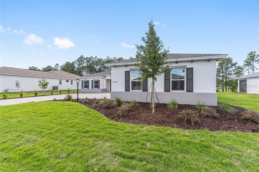 Exterior details and patio area of a home in , Ocala (Image 21). Exterior details and patio area of a home in , Ocala (Image 21).