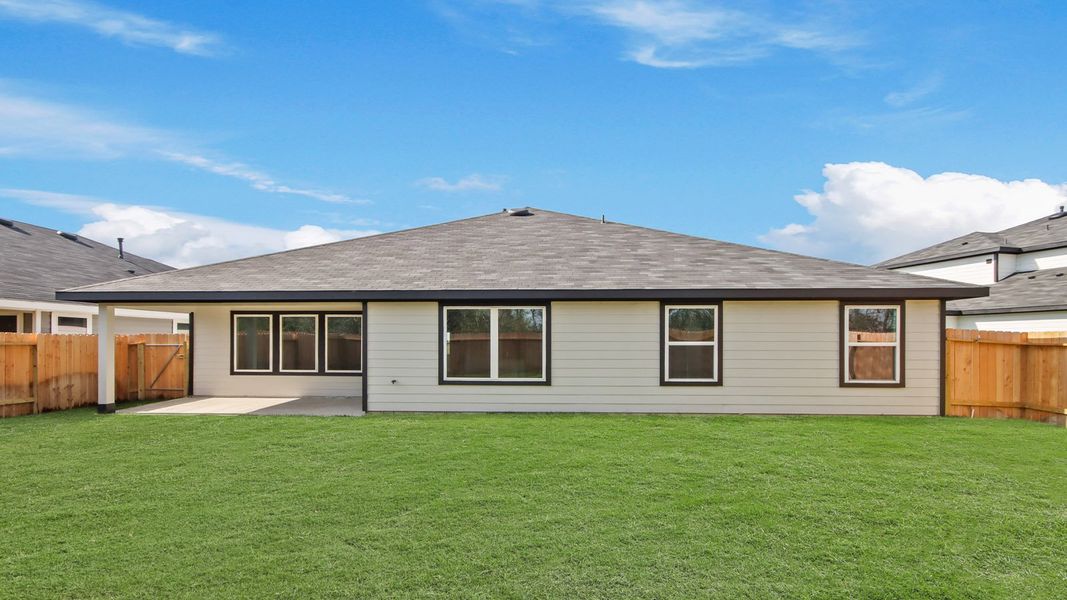 Exterior details and patio area of a home in Medina, Dayton (Image 3).