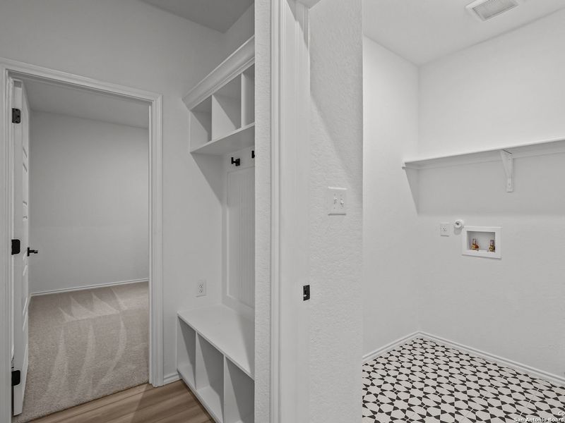 Spacious, unfurnished interior of a new home in Horizon Pointe, San Antonio (Image 34). Spacious, unfurnished interior of a new home in Horizon Pointe, San Antonio (Image 34).