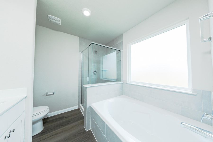 Furnished interior view inside a new home in Ridgeland Hills, Willis (Image 8).