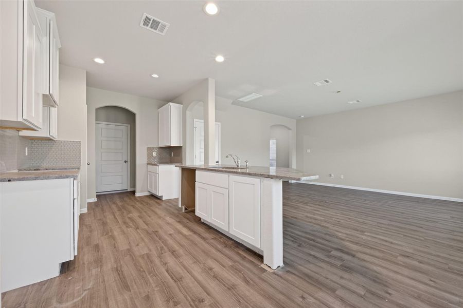 Furnished interior view inside a new home in Woodland Lakes, Huffman (Image 13). Furnished interior view inside a new home in Woodland Lakes, Huffman (Image 13).