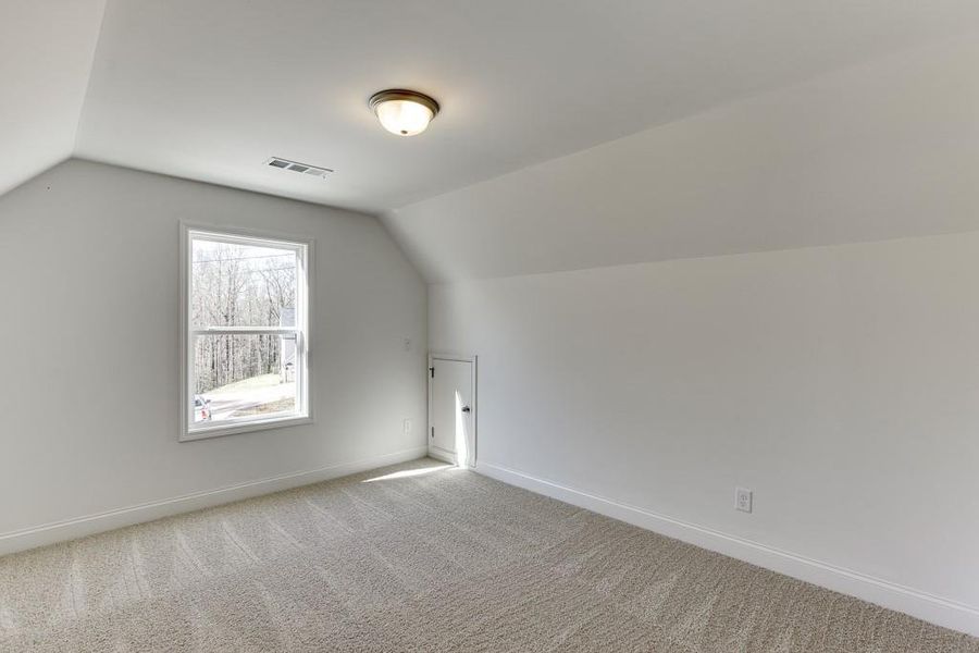 Spacious, unfurnished interior of a new home in , Commerce (Image 28).