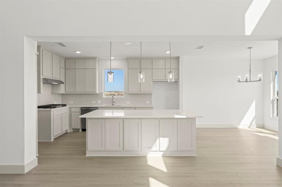 12. 5920 Mustang - Kitchen 12. 5920 Mustang - Kitchen