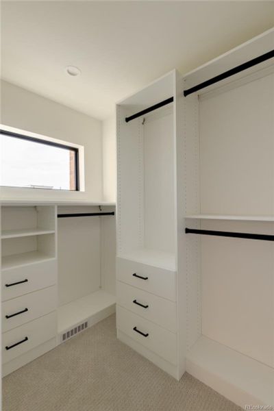 Image 33 of a home in . Image 33 of a home in .