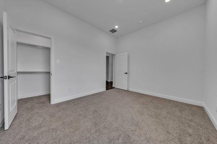 Spacious, unfurnished interior of a new home in , Corsicana (Image 21). Spacious, unfurnished interior of a new home in , Corsicana (Image 21).
