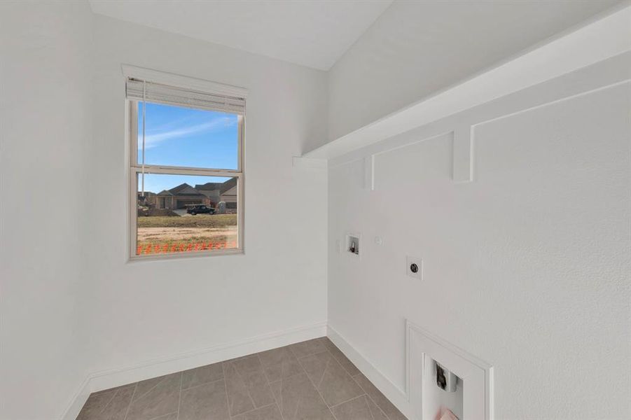 Spacious, unfurnished interior of a new home in Heritage Ranch, Sherman (Image 22).