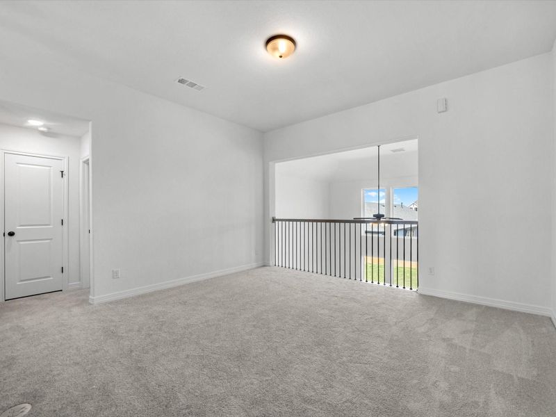 Spacious, unfurnished interior of a new home in Brookewater, Rosenberg (Image 17).