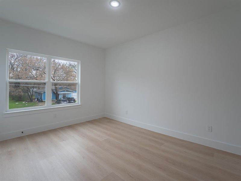 Spacious, unfurnished interior of a new home in , Dallas (Image 21).
