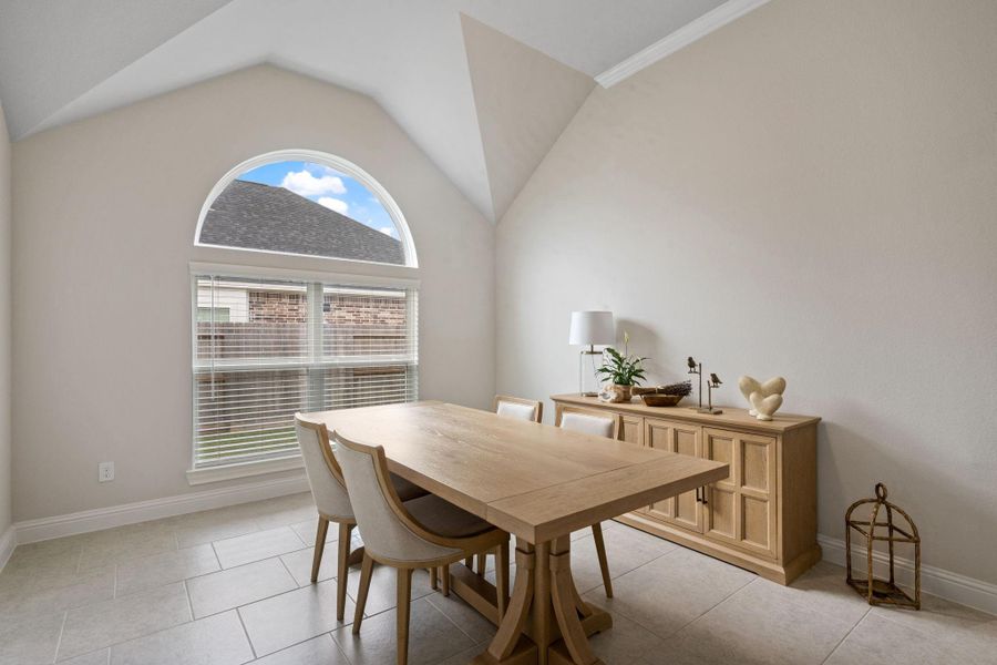 Furnished interior view inside a new home in Champions Forest 90', Mont Belvieu (Image 11).