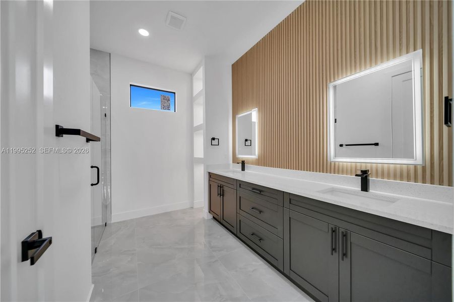 Furnished interior view inside a new home in , Cape Coral (Image 13).