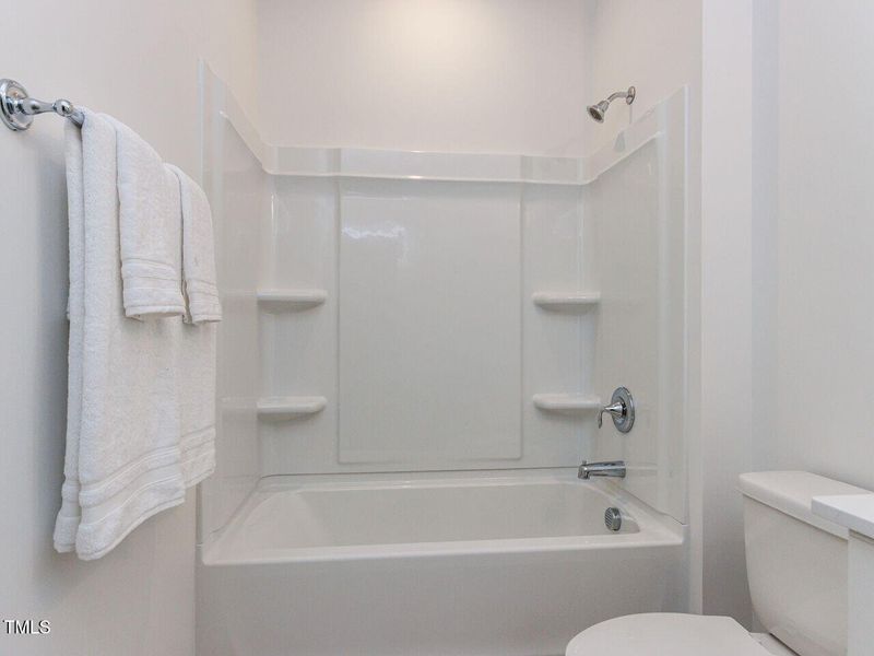 029-1280x960-bathroom