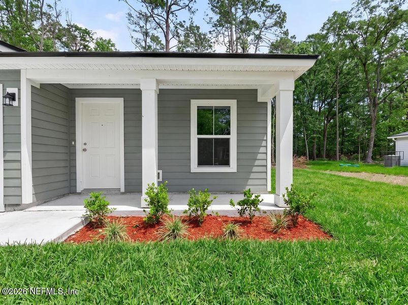 Exterior details and patio area of a home in , Jacksonville (Image 37).
